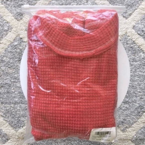 New Long Sleeve Flowing Waffle V-Neck Tunic Swing Top, Size Small - Picture 4 of 7